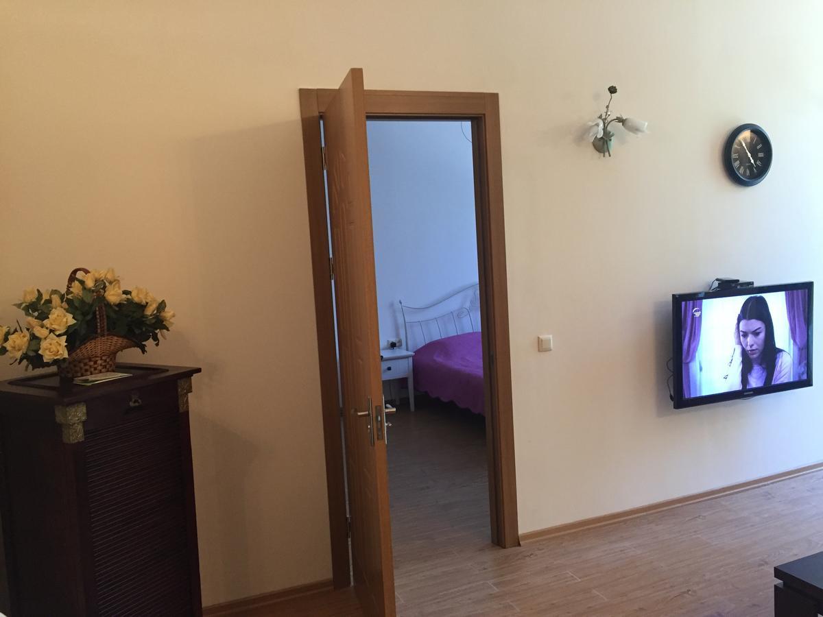 R And B Hotell Borjomi Exteriör bild