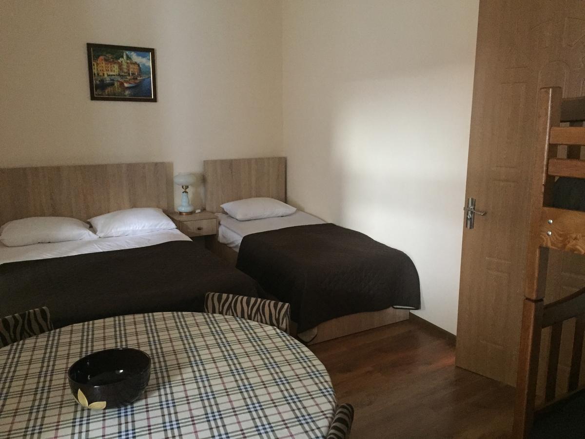 R And B Hotell Borjomi Exteriör bild